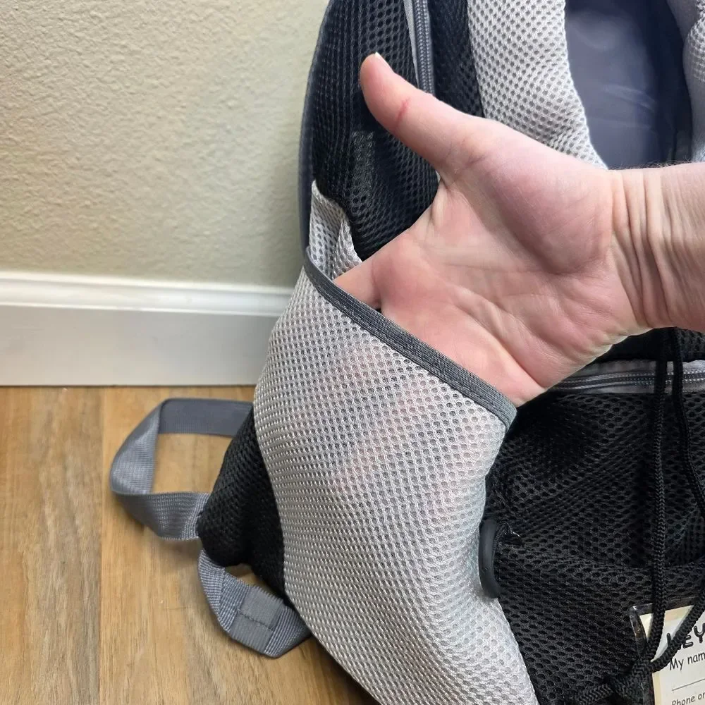 🔸️NWT Gray & Black Breathable Small Pet Travel Carrier Backpack